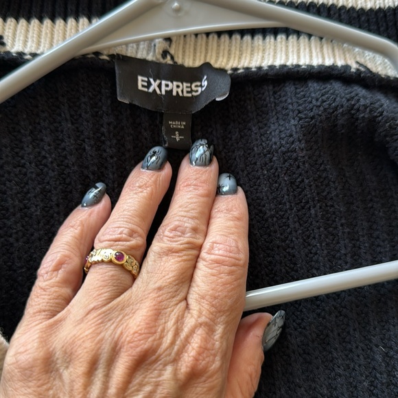 Black with white stripes size, small cardigan, oversized - Picture 4 of 5